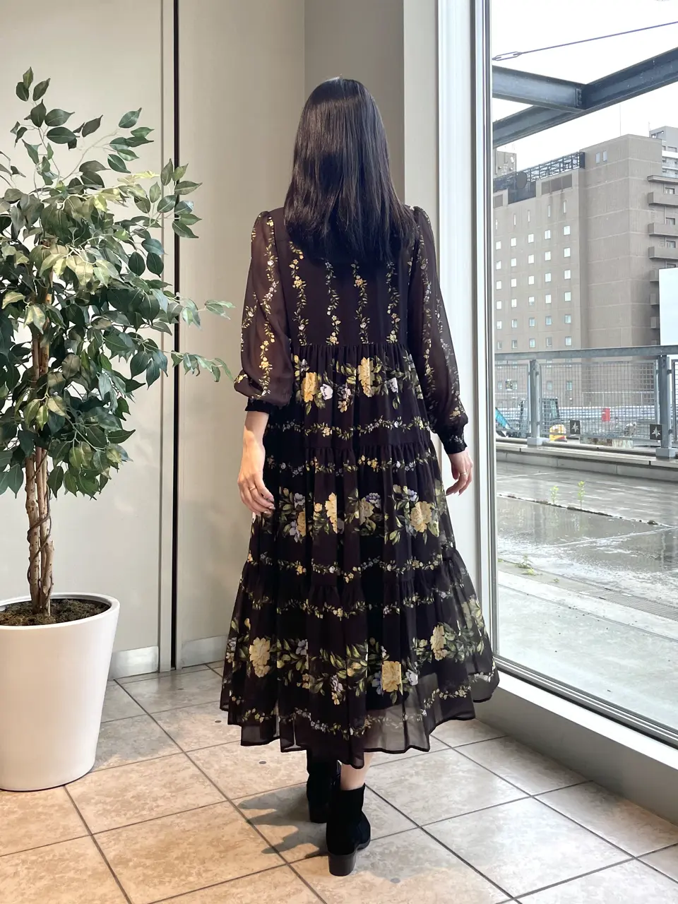 GRACE CONTINENTAL 端場　わかな コーディネート画像