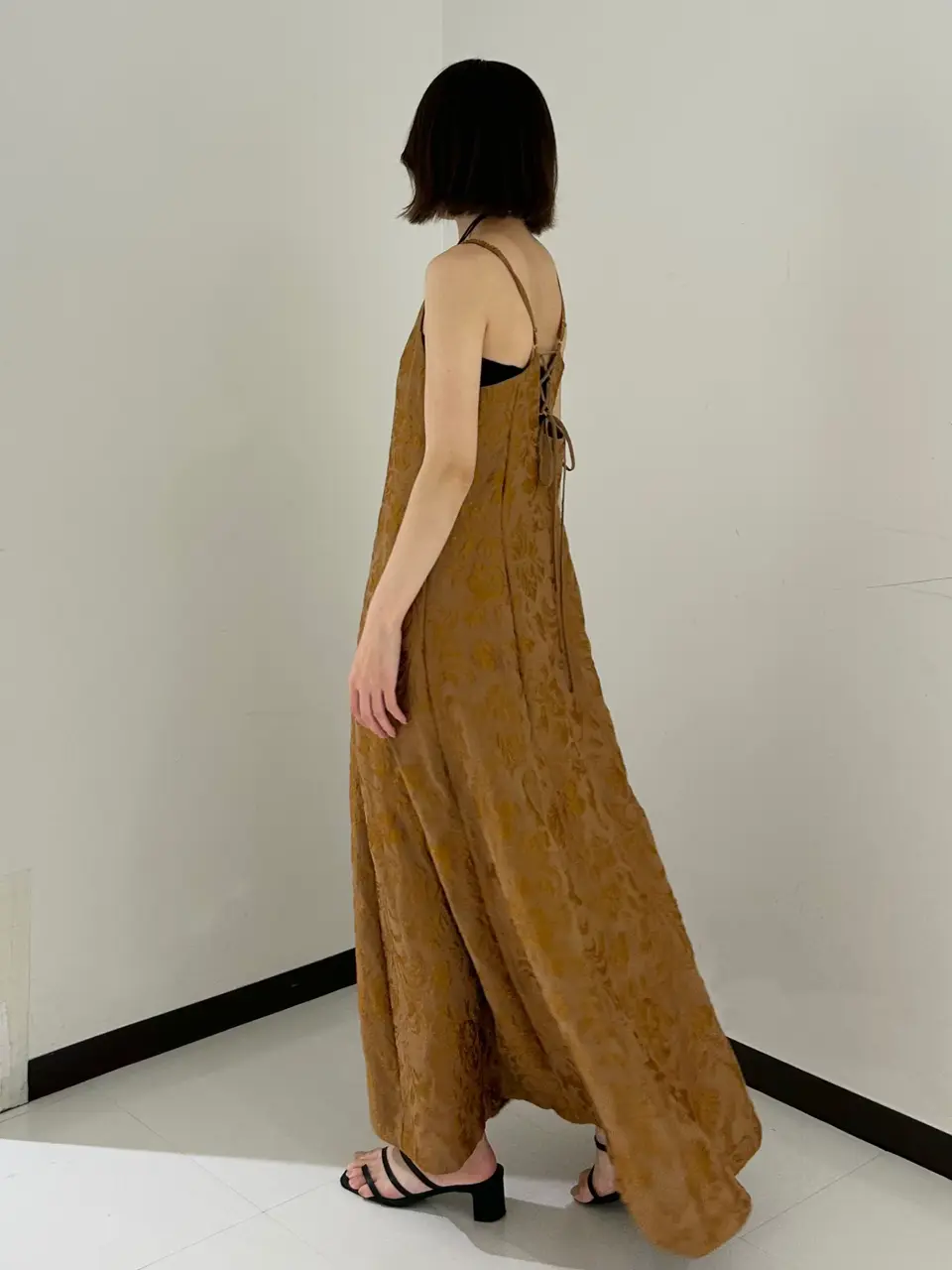 GRACE CONTINENTAL 狩野　珠季 コーディネート画像