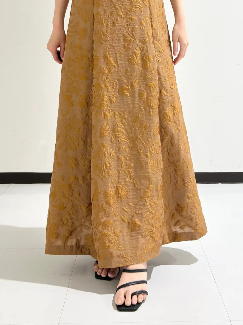 GRACE CONTINENTAL 狩野　珠季 コーディネート画像