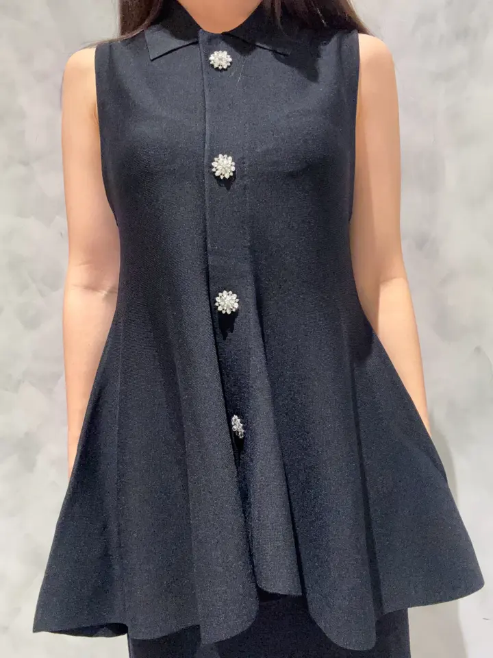 GRACE CONTINENTAL 王　宇キン コーディネート画像