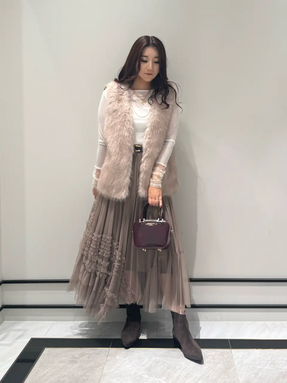 GRACE CONTINENTAL MOMOKO コーディネート画像