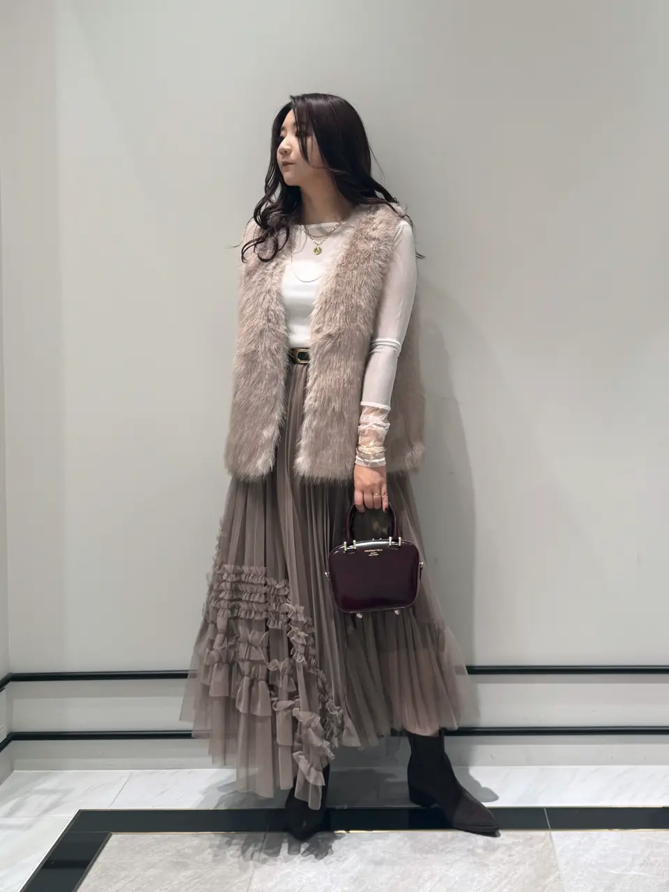 GRACE CONTINENTAL MOMOKO コーディネート画像