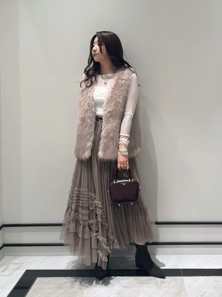 GRACE CONTINENTAL MOMOKO コーディネート画像