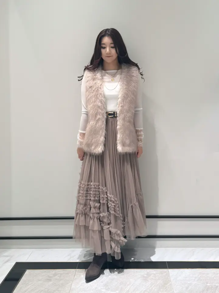 GRACE CONTINENTAL MOMOKO コーディネート画像