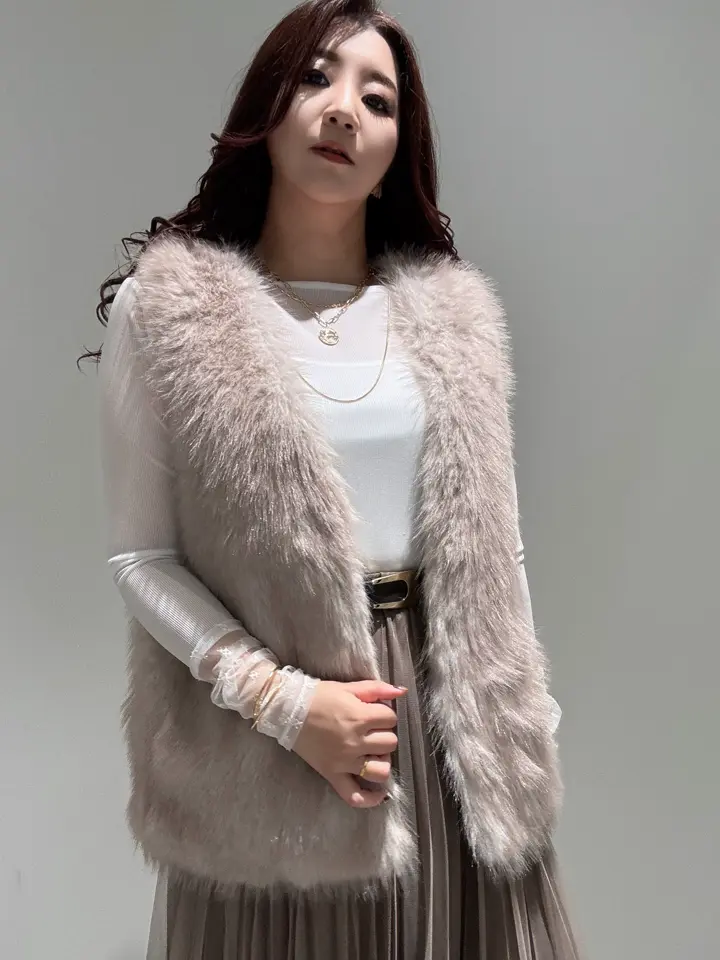 GRACE CONTINENTAL MOMOKO コーディネート画像