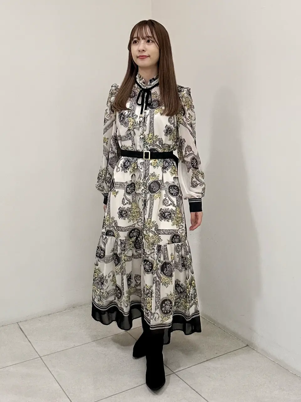 GRACE CONTINENTAL Miu Akamatsu コーディネート画像