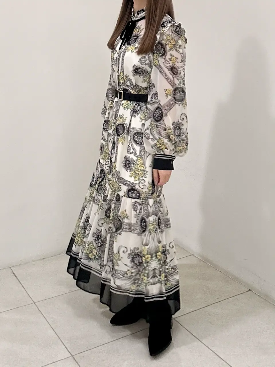 GRACE CONTINENTAL Miu Akamatsu コーディネート画像