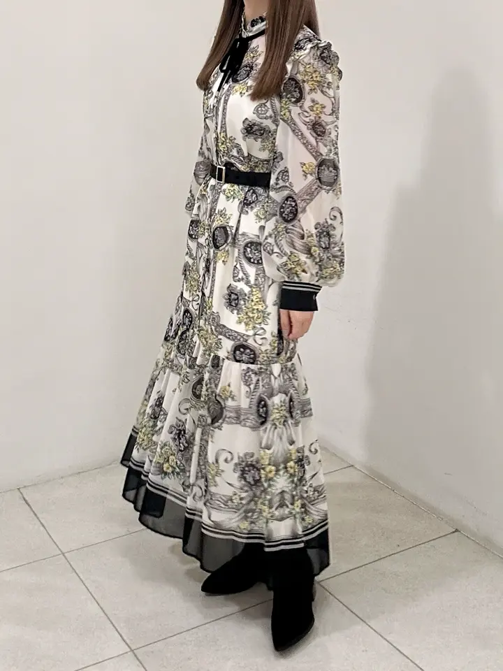 GRACE CONTINENTAL Miu Akamatsu コーディネート画像