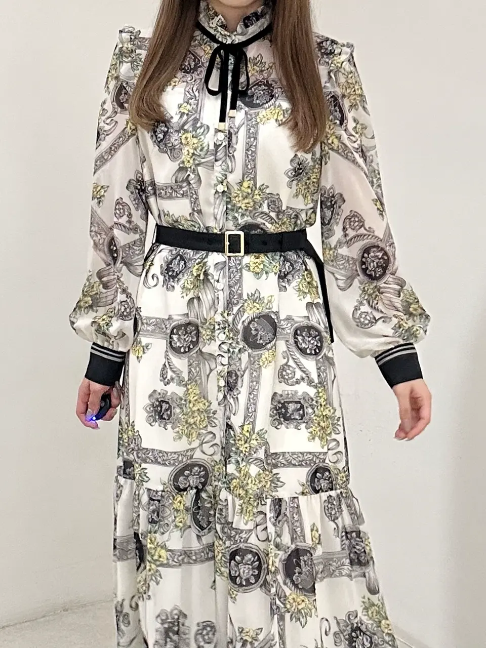 GRACE CONTINENTAL Miu Akamatsu コーディネート画像