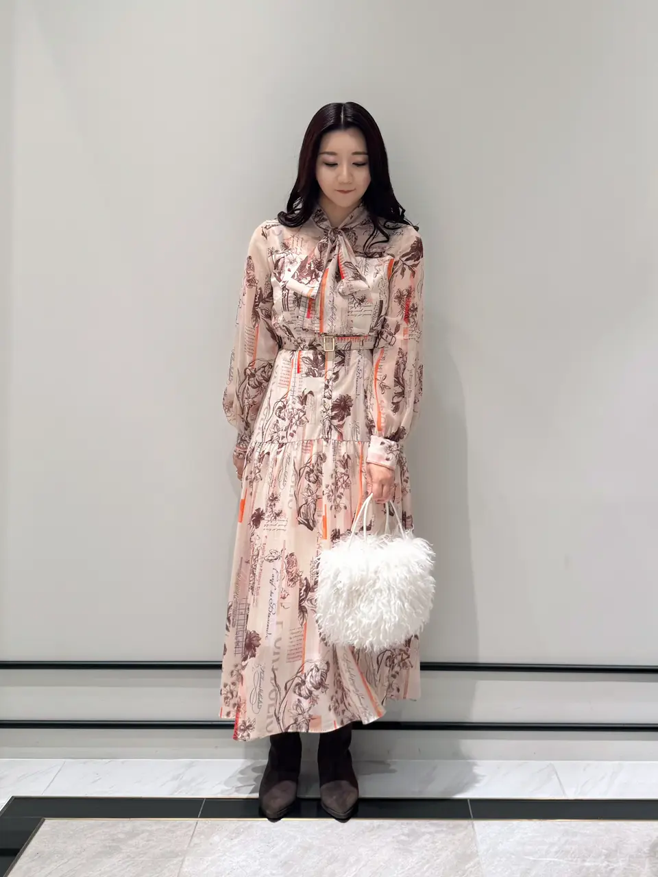 GRACE CONTINENTAL MOMOKO コーディネート画像