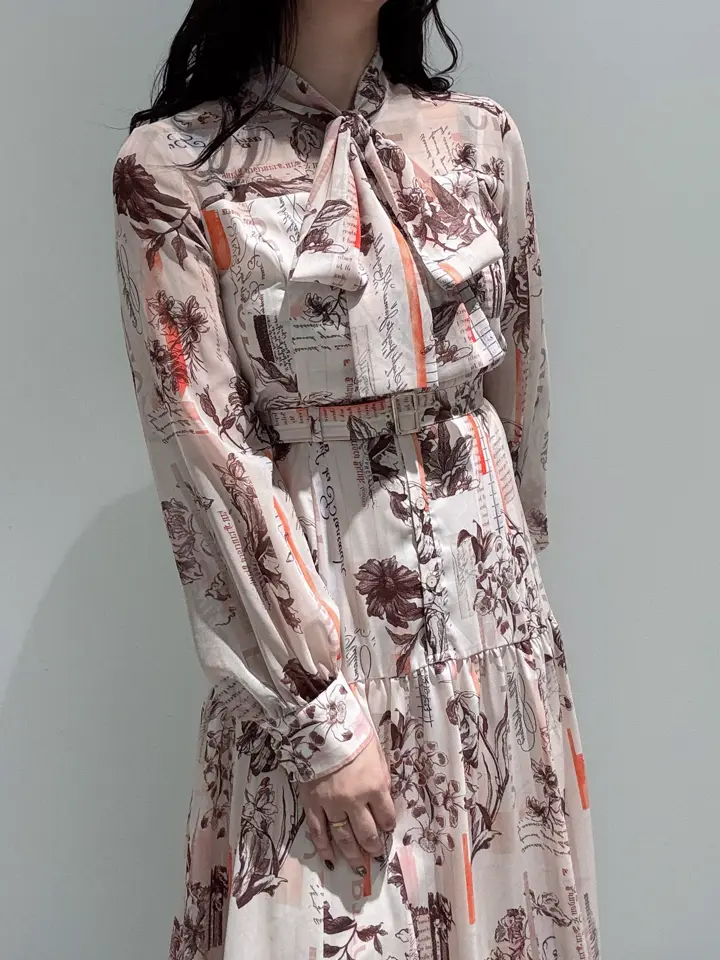 GRACE CONTINENTAL MOMOKO コーディネート画像