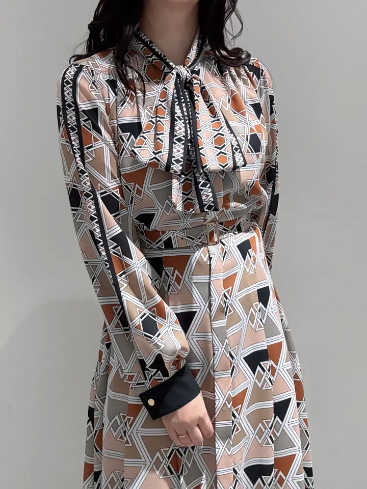 GRACE CONTINENTAL MOMOKO コーディネート画像