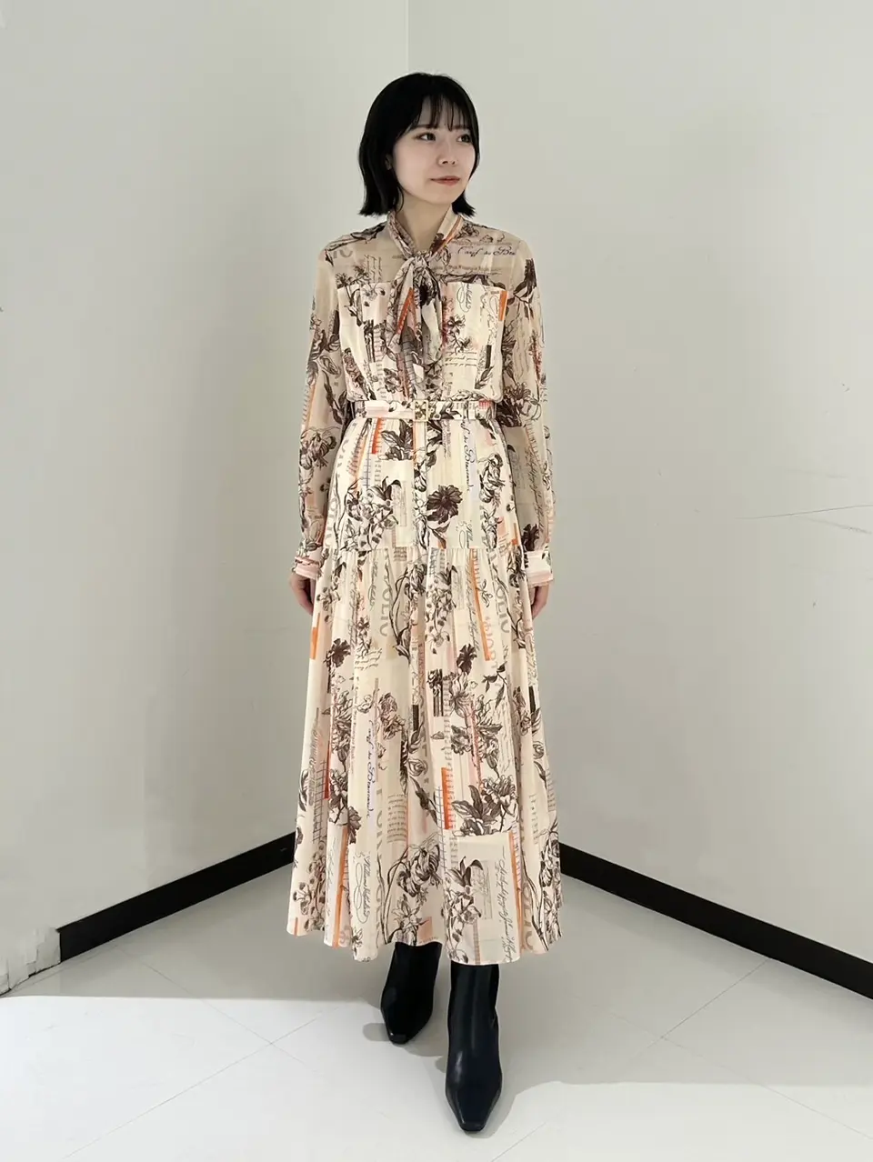 新品[グレースコンチネンタル 25SS プリントトレンチワンピース 36