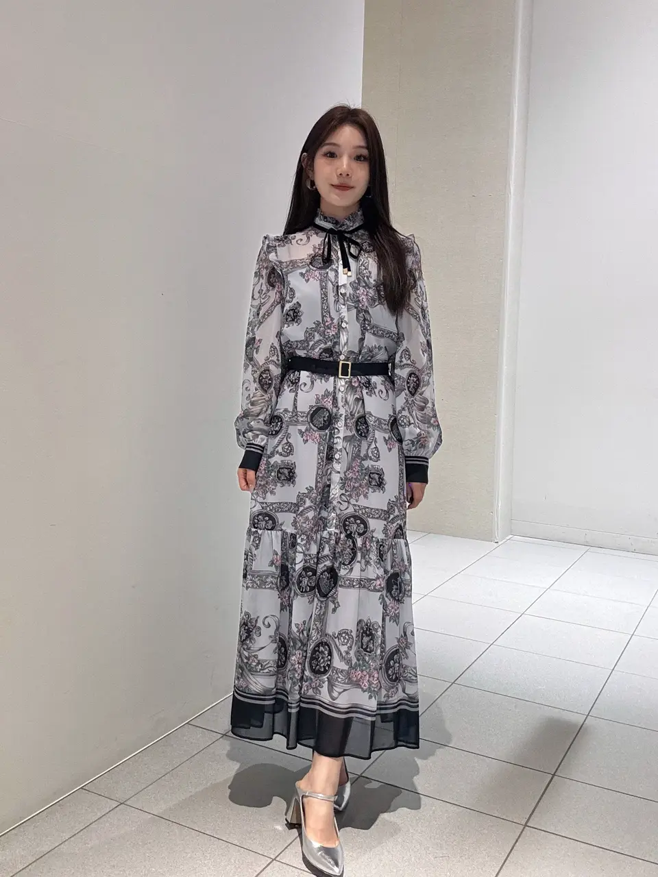 完売GRACECONTINENTAL定価46200円オーナメントフリルワンピース オーナメントフリルワンピース / GRACE CONTINENTAL | GRACE