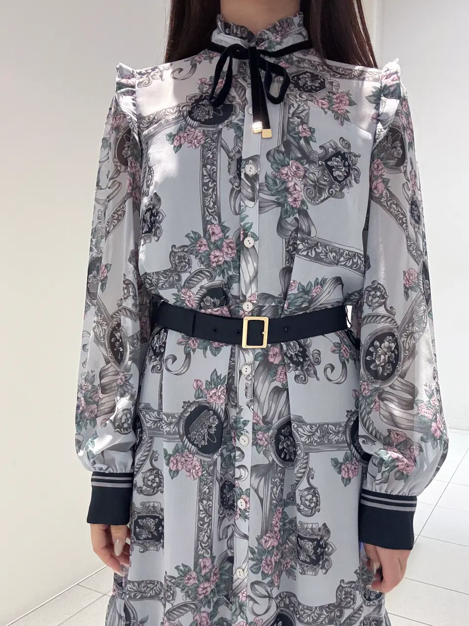 GRACE CONTINENTAL 王　宇キン コーディネート画像