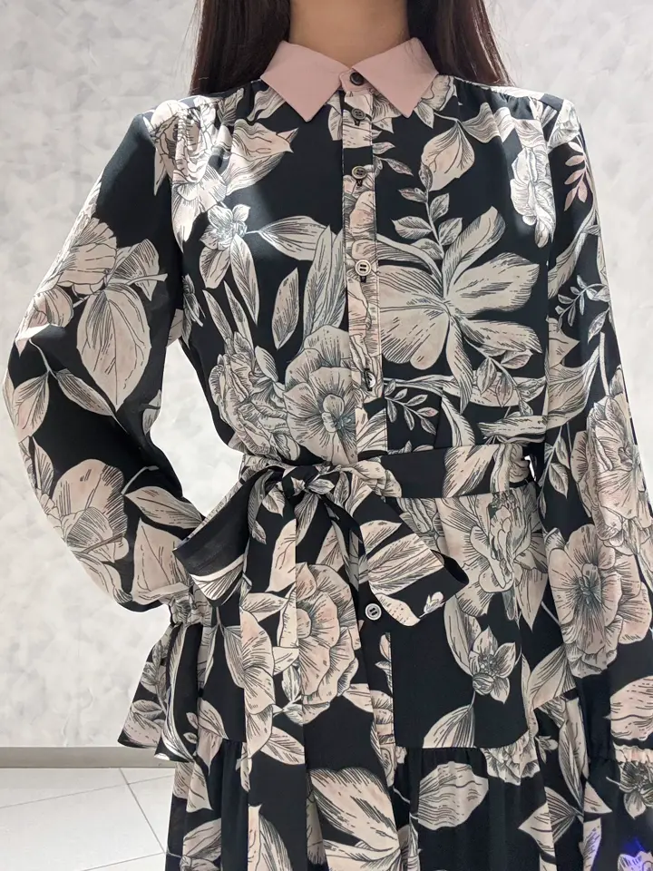 GRACE CONTINENTAL 王　宇キン コーディネート画像