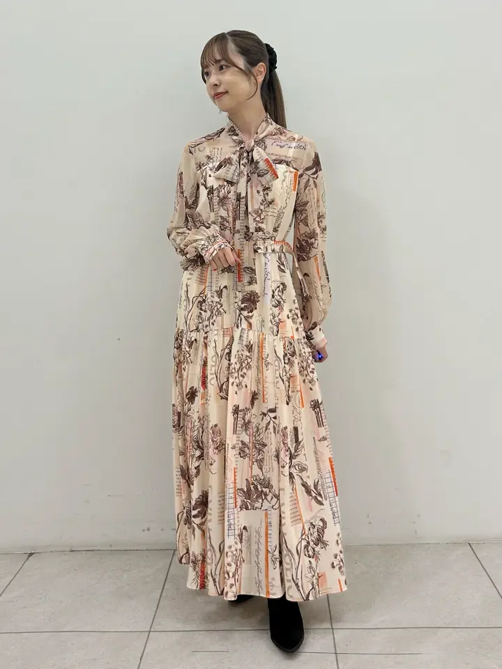 GRACE CONTINENTAL Miu Akamatsu コーディネート画像