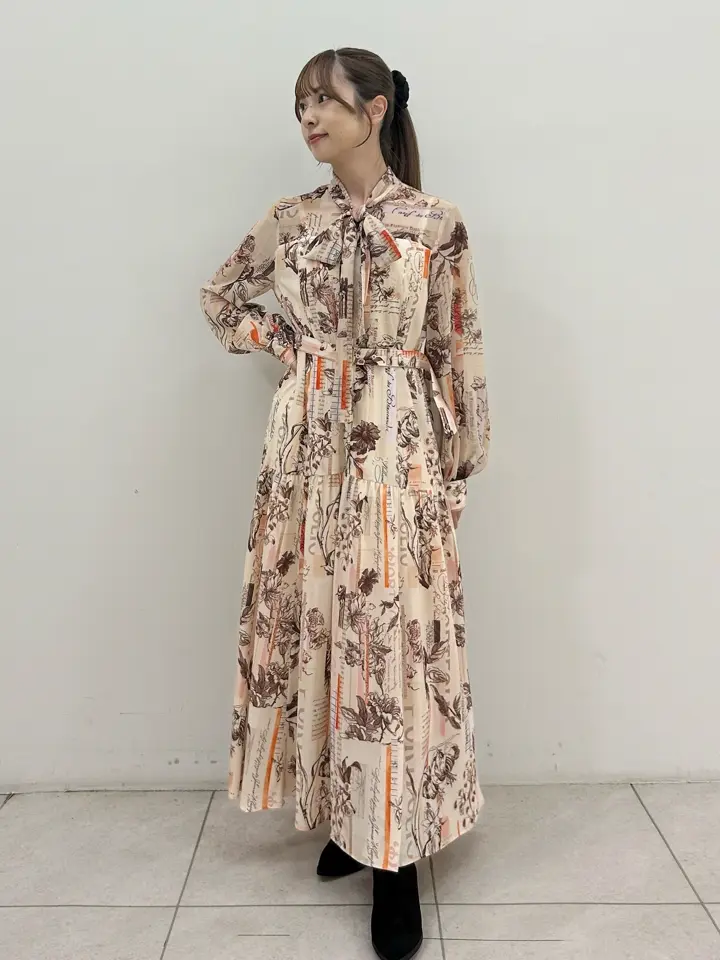 GRACE CONTINENTAL Miu Akamatsu コーディネート画像