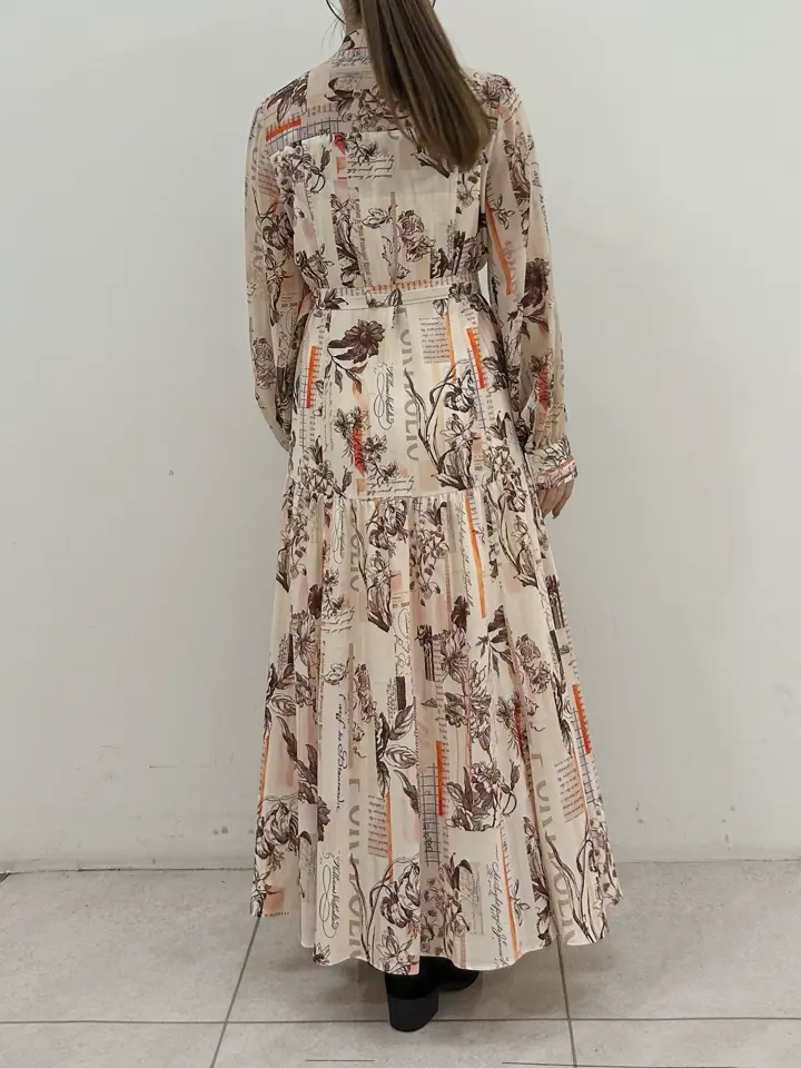 GRACE CONTINENTAL Miu Akamatsu コーディネート画像