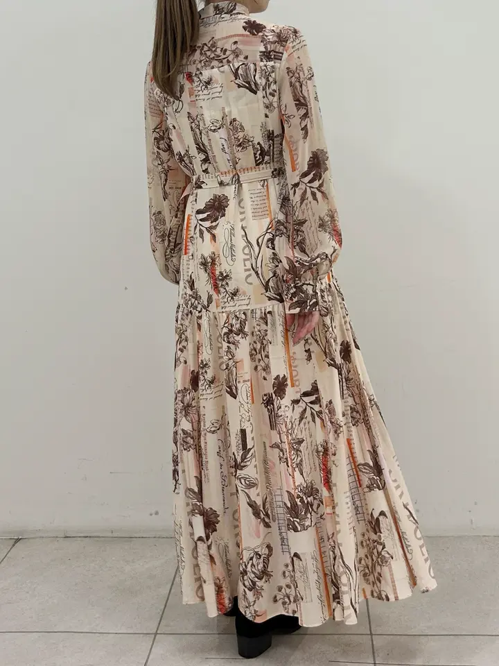 GRACE CONTINENTAL Miu Akamatsu コーディネート画像