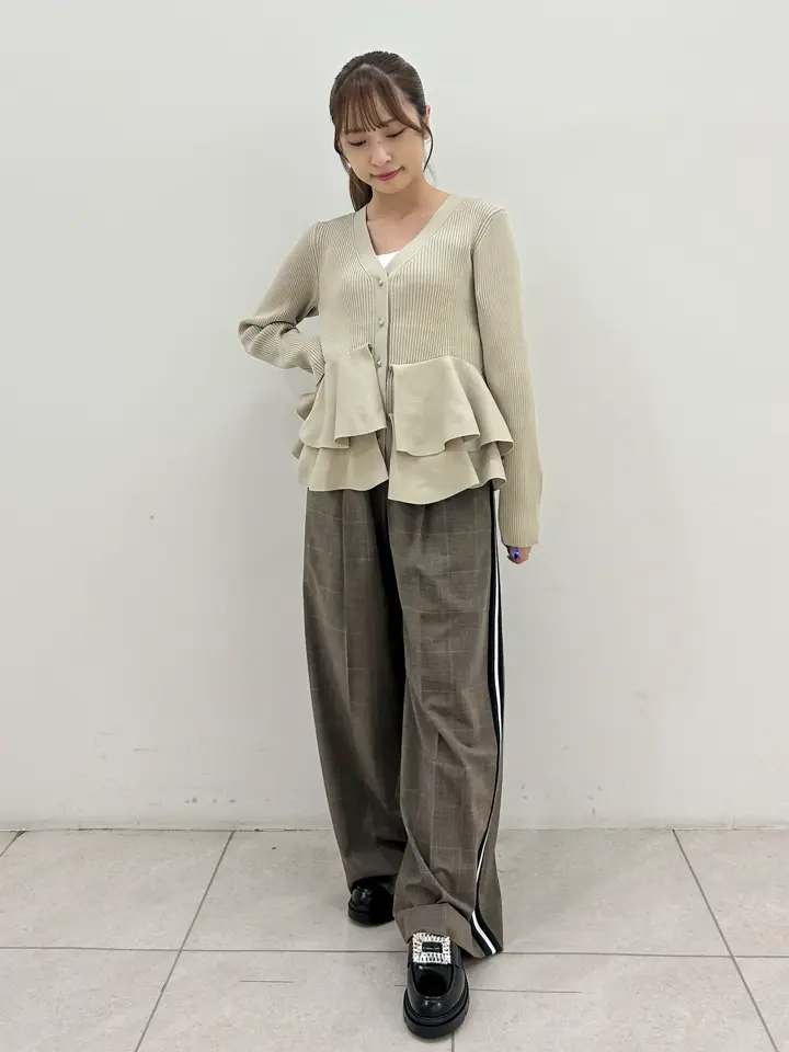 GRACE CONTINENTAL Miu Akamatsu コーディネート画像