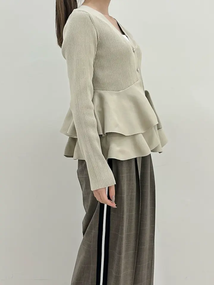 GRACE CONTINENTAL Miu Akamatsu コーディネート画像