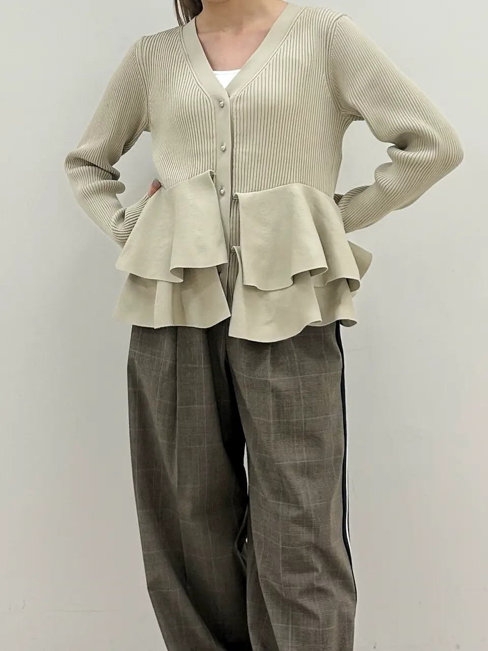 GRACE CONTINENTAL Miu Akamatsu コーディネート画像