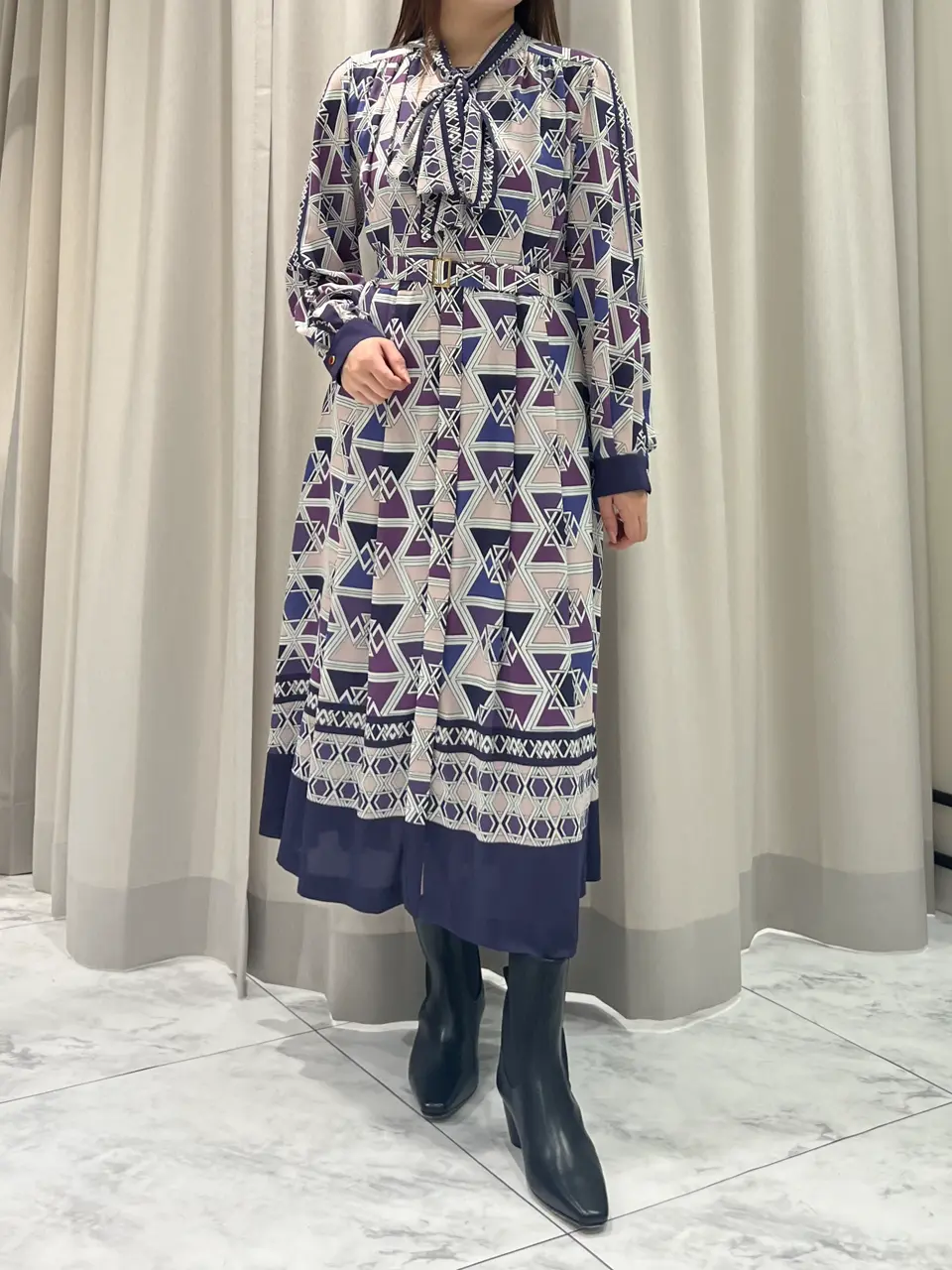  赤坂 梨来 コーディネート画像