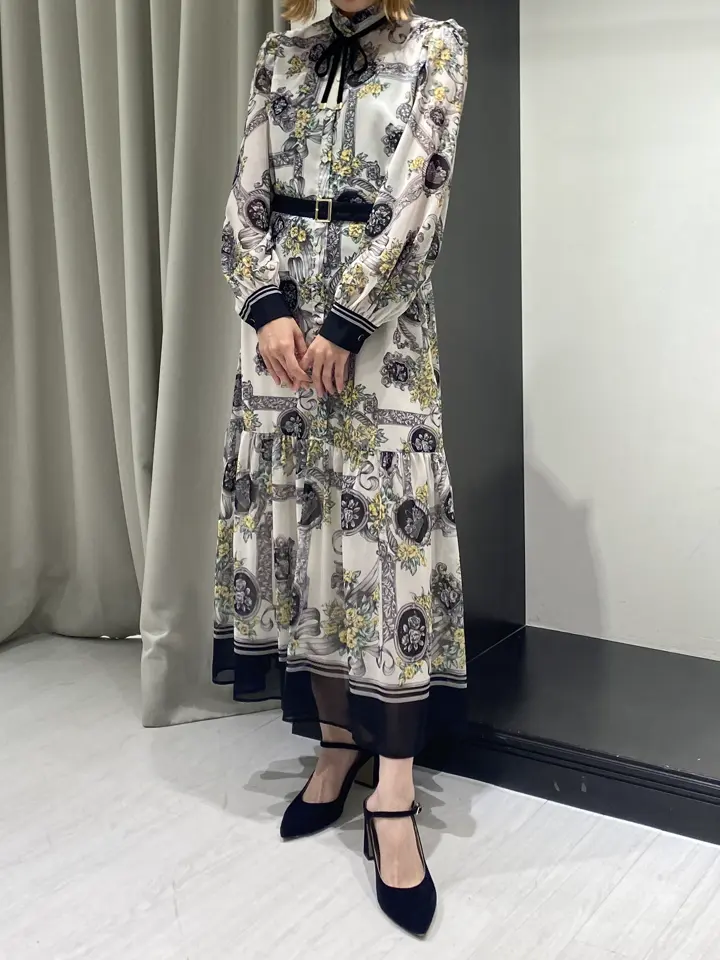 GRACE CONTINENTAL Abe コーディネート画像