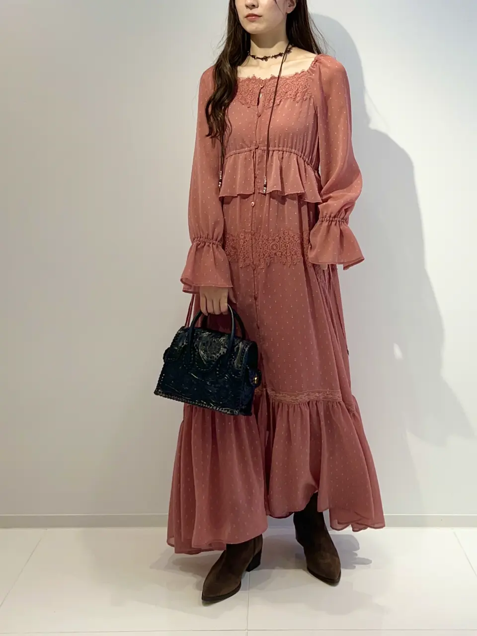 GRACE CONTINENTAL Hikaru Okada コーディネート画像