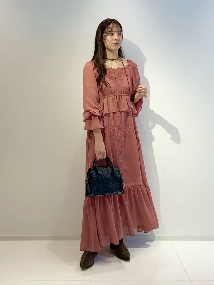 GRACE CONTINENTAL Hikaru Okada コーディネート画像