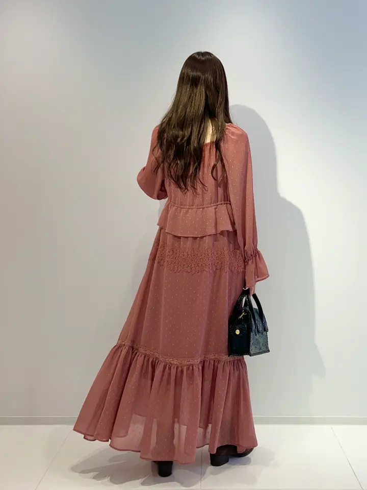 GRACE CONTINENTAL Hikaru Okada コーディネート画像