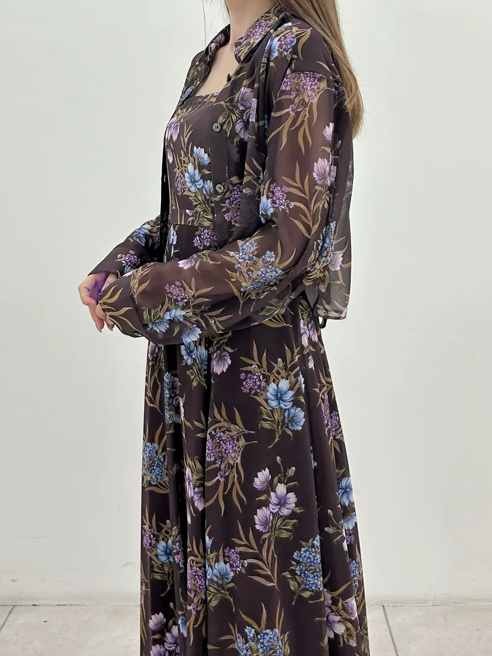 GRACE CONTINENTAL Miu Akamatsu コーディネート画像