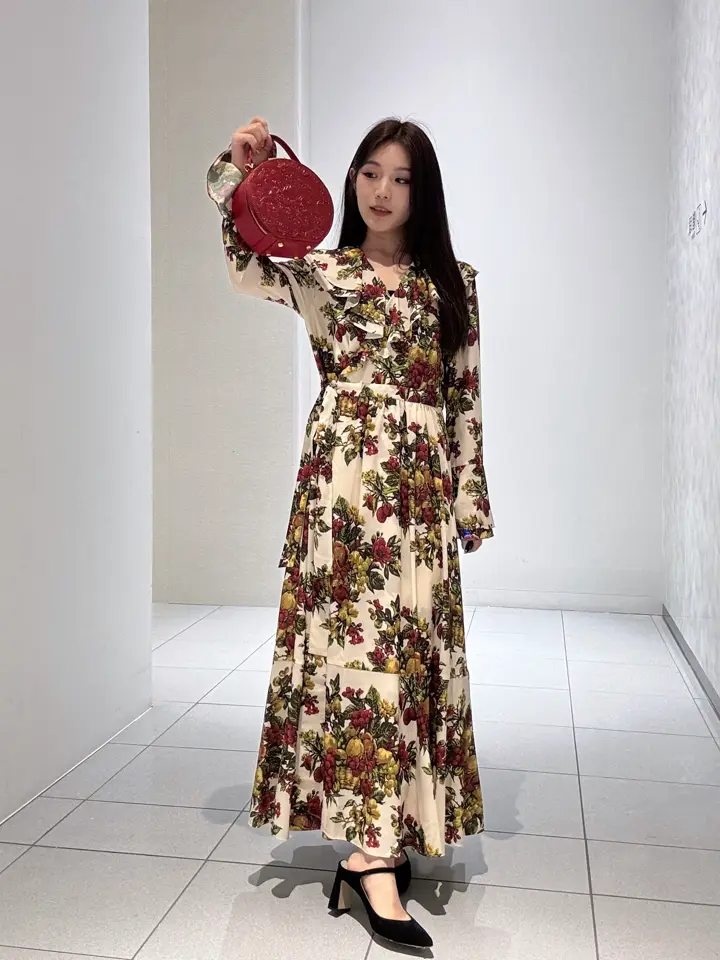 GRACE CONTINENTAL 王　宇キン コーディネート画像