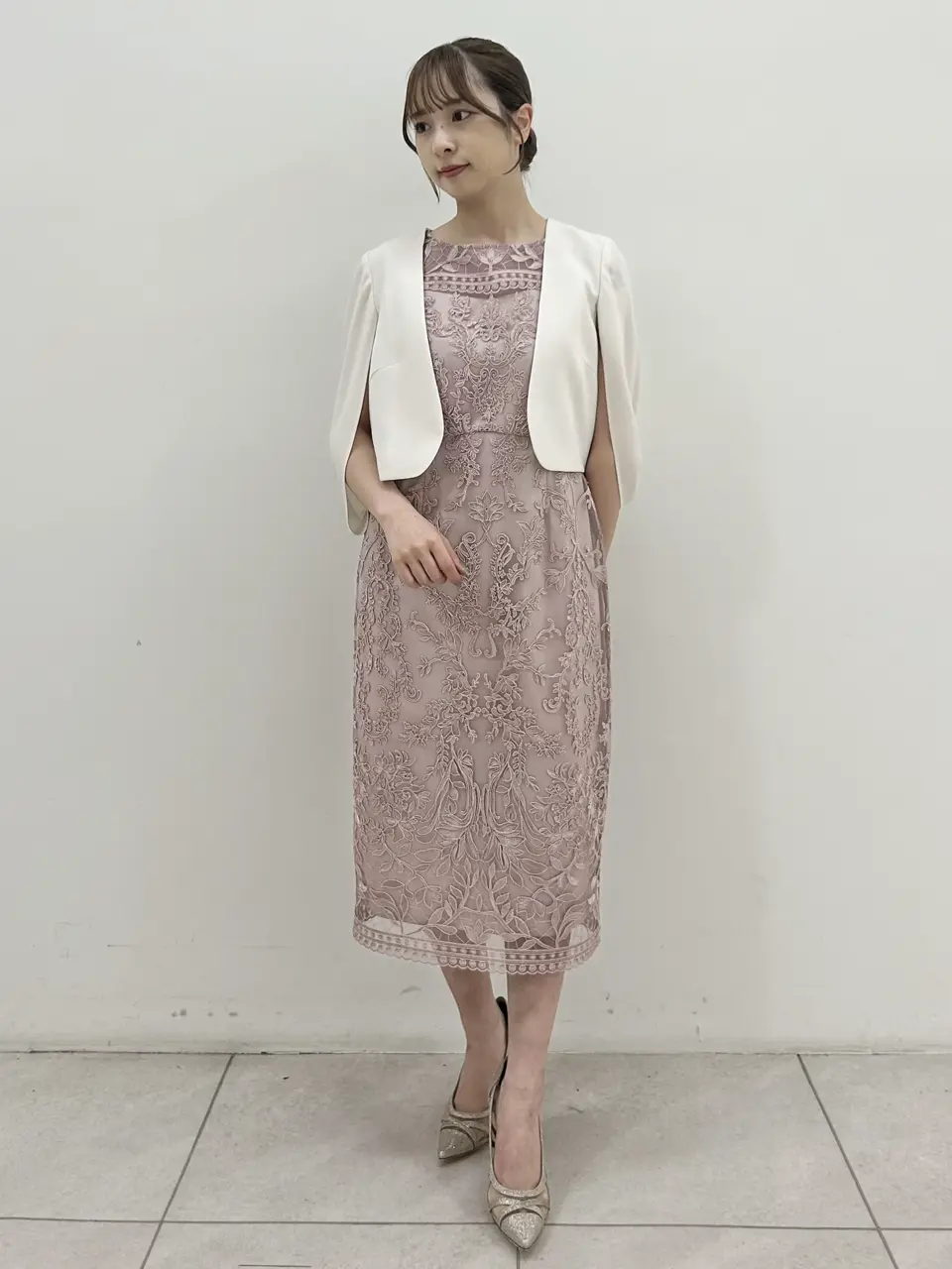 GRACE CONTINENTAL Miu Akamatsu コーディネート画像