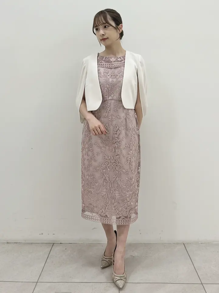 GRACE CONTINENTAL Miu Akamatsu コーディネート画像