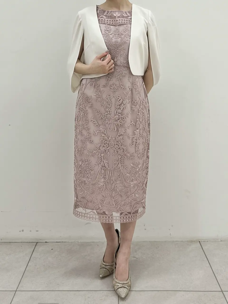 GRACE CONTINENTAL Miu Akamatsu コーディネート画像