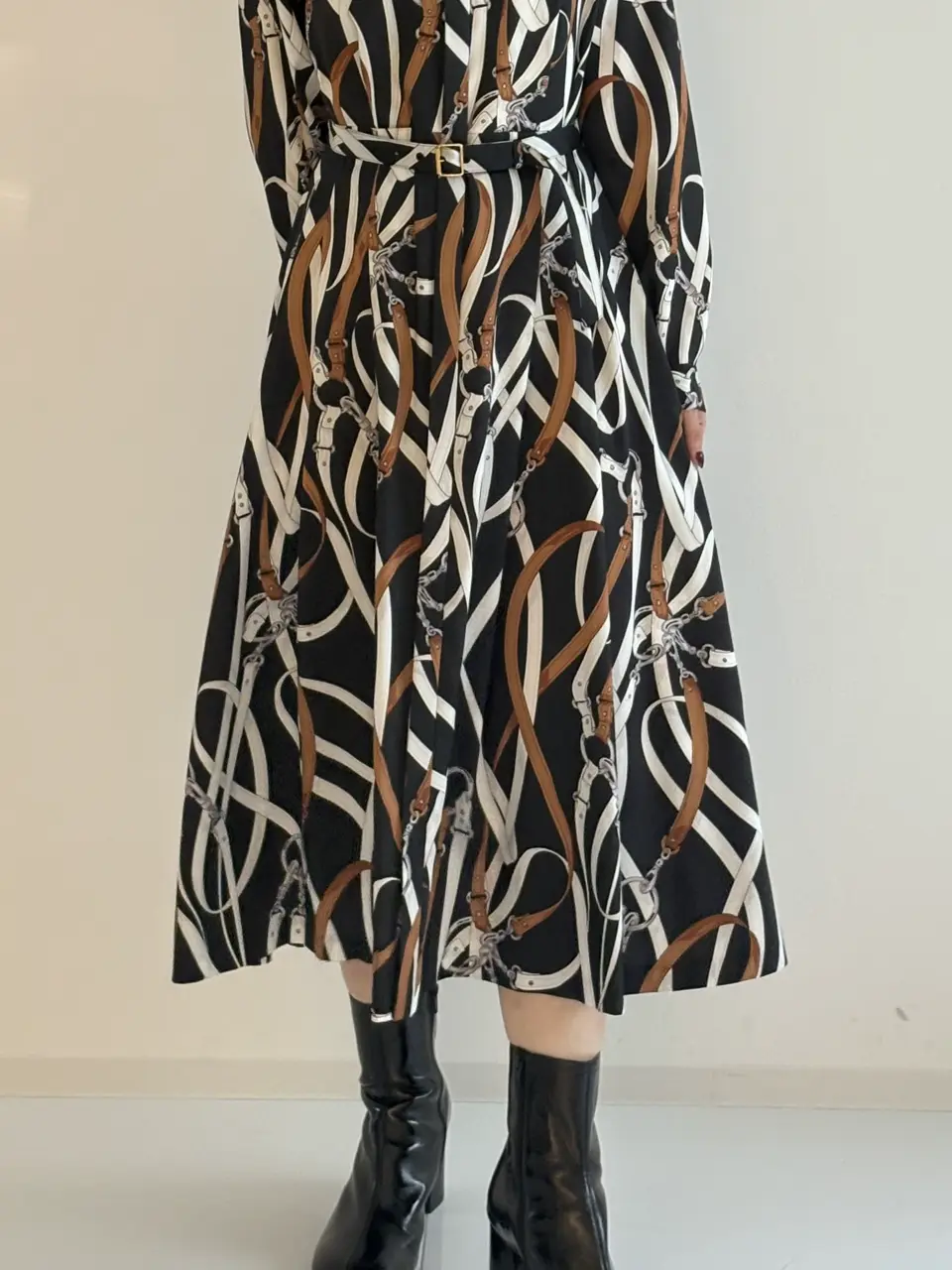 GRACE CONTINENTAL Yuuki NOZAWA コーディネート画像