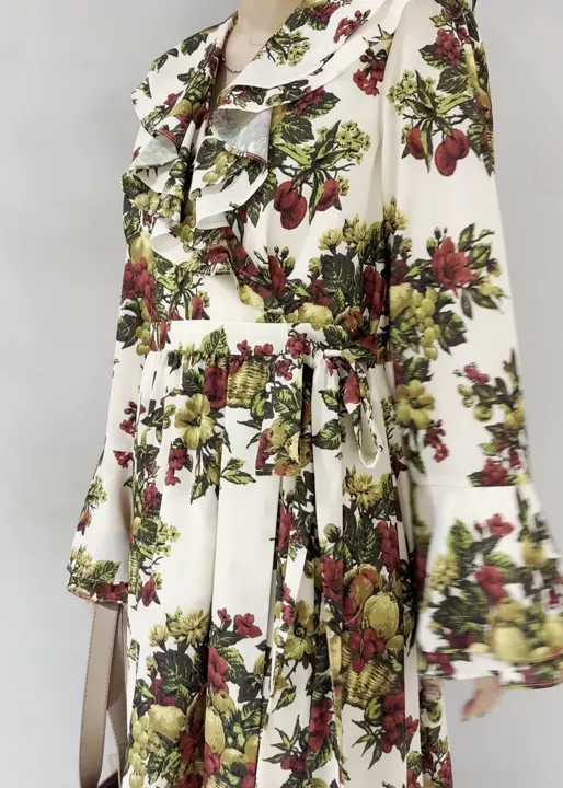 GRACE CONTINENTAL 穐山　香織 コーディネート画像