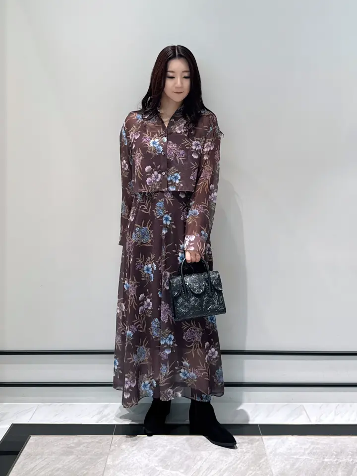 GRACE CONTINENTAL MOMOKO コーディネート画像