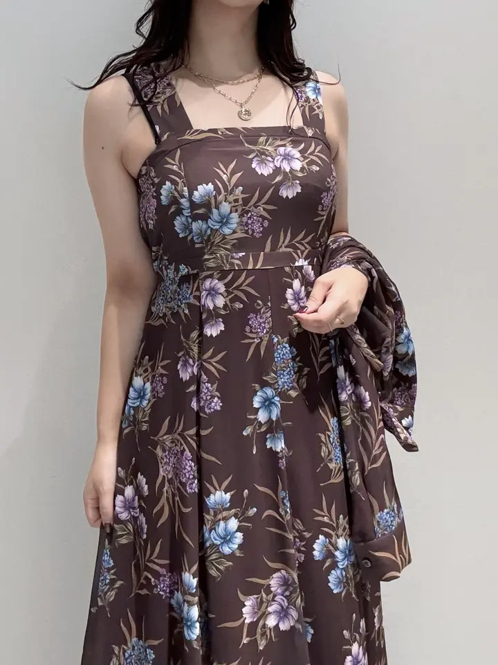 GRACE CONTINENTAL MOMOKO コーディネート画像