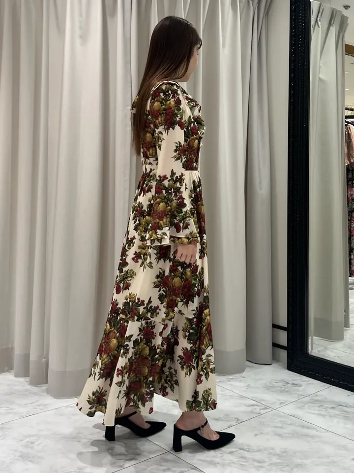 GRACE CONTINENTAL 赤坂 梨来 コーディネート画像