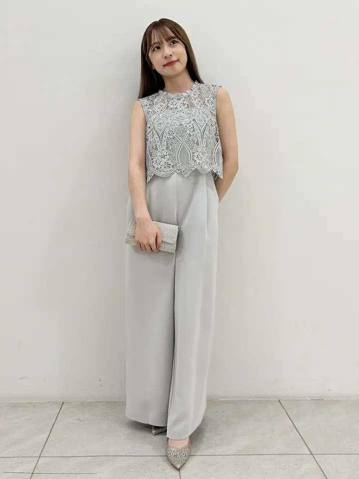 GRACE CONTINENTAL Miu Akamatsu コーディネート画像