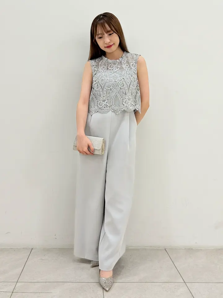 GRACE CONTINENTAL Miu Akamatsu コーディネート画像