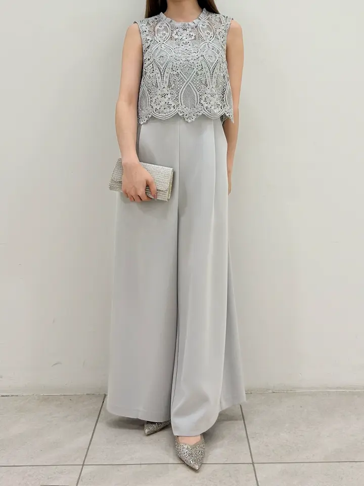 GRACE CONTINENTAL Miu Akamatsu コーディネート画像