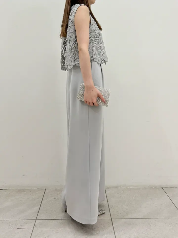 GRACE CONTINENTAL Miu Akamatsu コーディネート画像