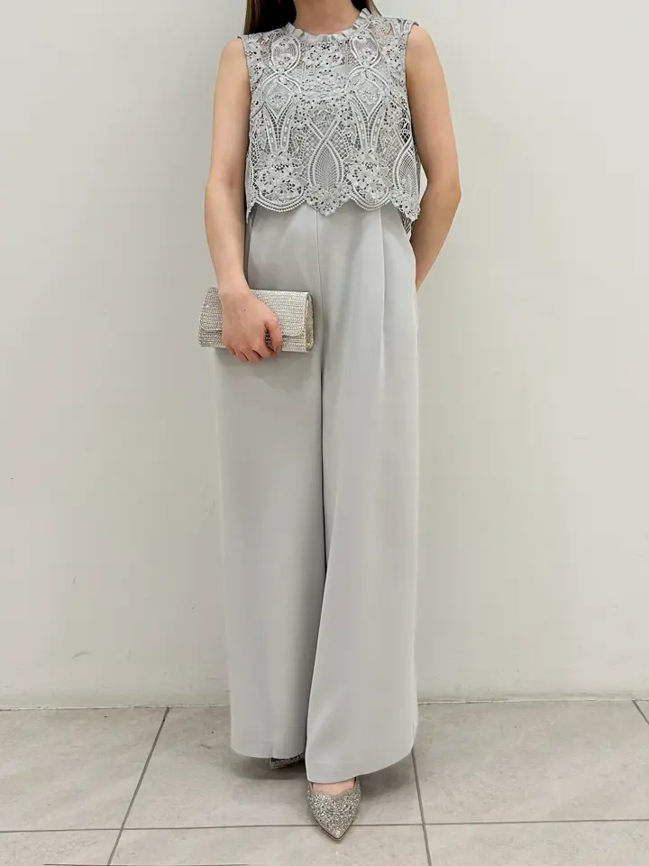 GRACE CONTINENTAL Miu Akamatsu コーディネート画像