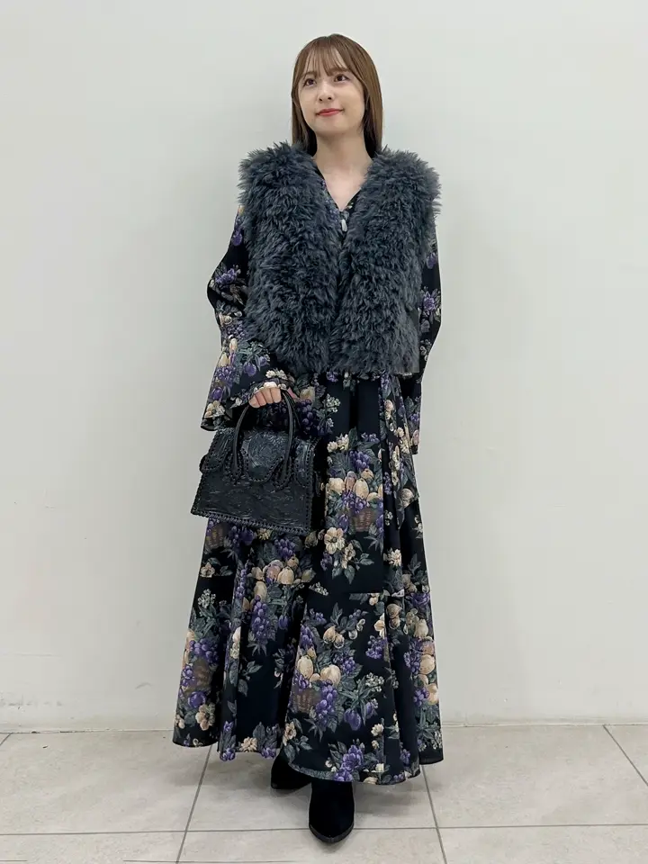GRACE CONTINENTAL Miu Akamatsu コーディネート画像
