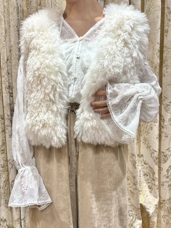 GRACE CONTINENTAL adachi miyuki コーディネート画像