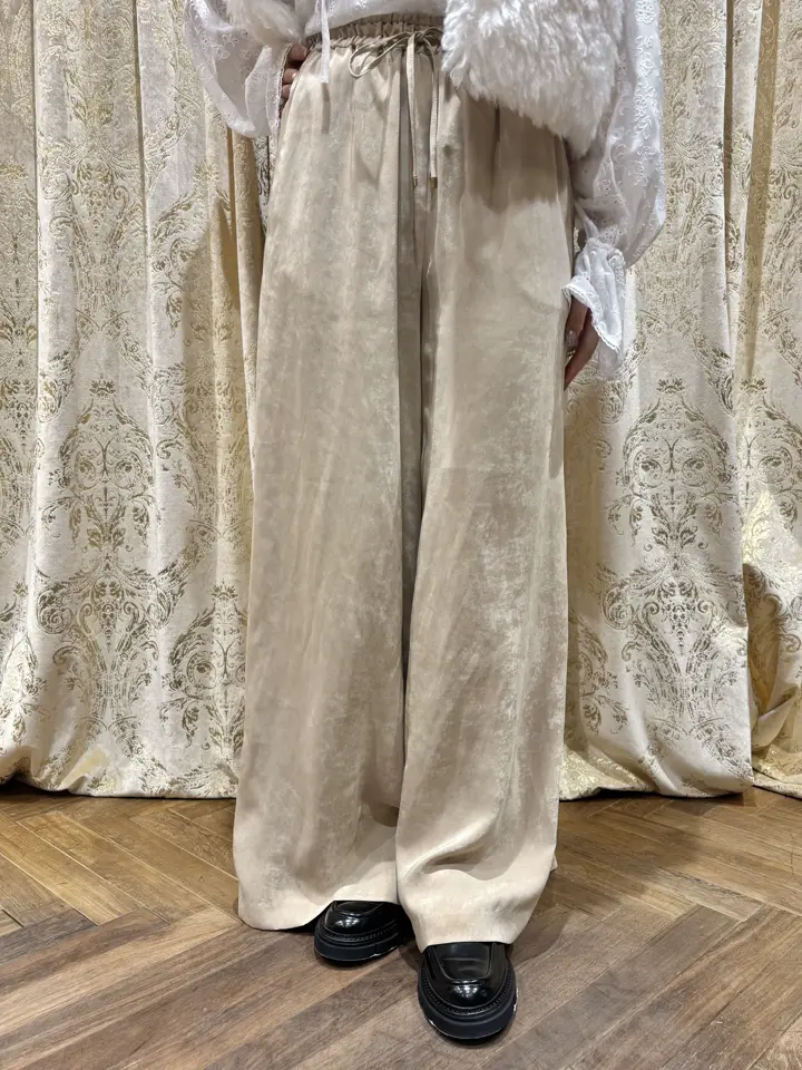 GRACE CONTINENTAL adachi miyuki コーディネート画像